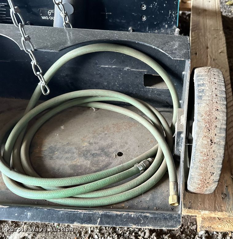 image for item AF9641 Miller PipeWorx 400  welder