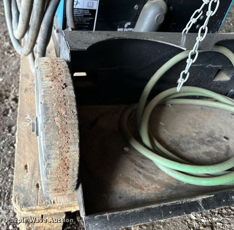 image for item AF9641 Miller PipeWorx 400  welder