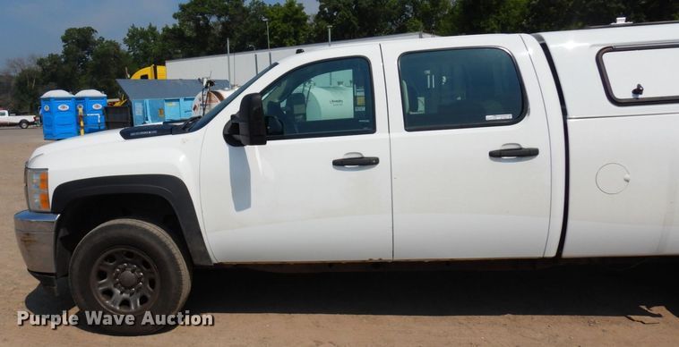 image for item AF9645 2014 Chevrolet 3500HD  Crew Cab pickup truck