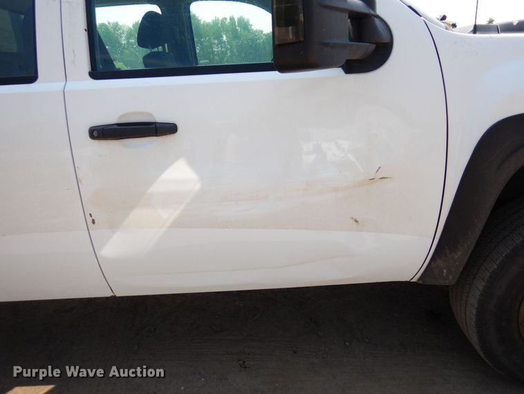 image for item AF9645 2014 Chevrolet 3500HD  Crew Cab pickup truck