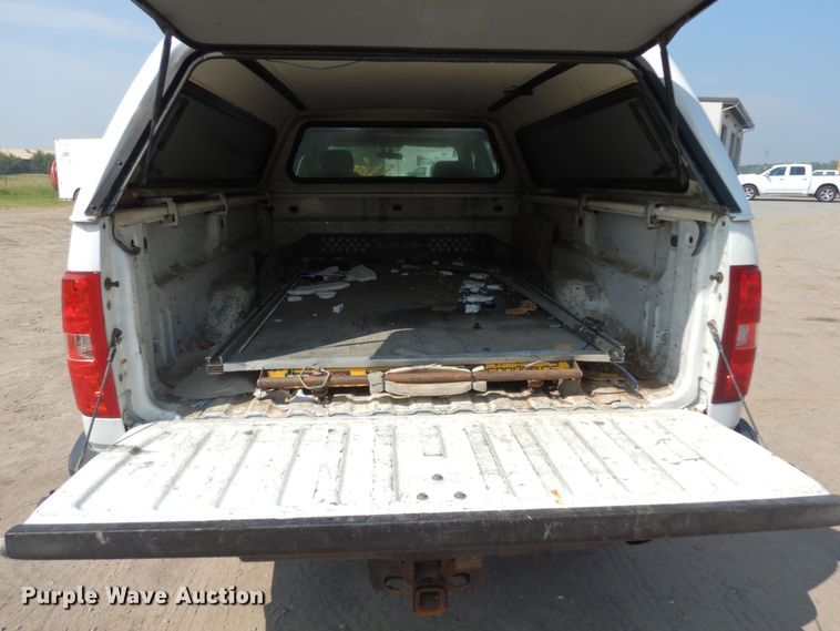 image for item AF9645 2014 Chevrolet 3500HD  Crew Cab pickup truck