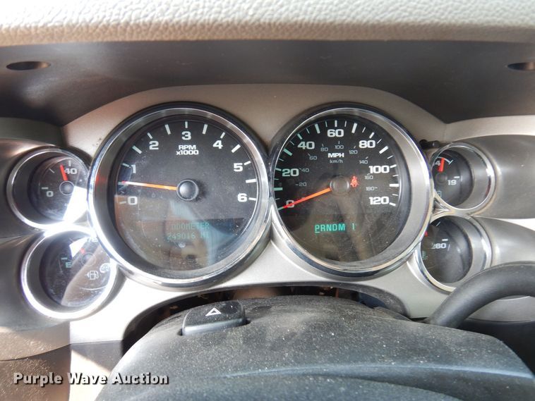 image for item AF9645 2014 Chevrolet 3500HD  Crew Cab pickup truck