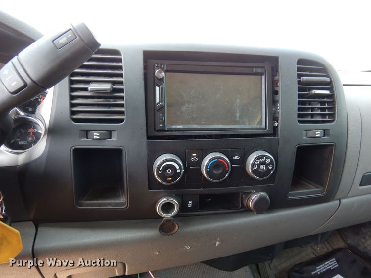 image for item AF9645 2014 Chevrolet 3500HD  Crew Cab pickup truck