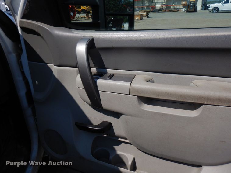 image for item AF9645 2014 Chevrolet 3500HD  Crew Cab pickup truck