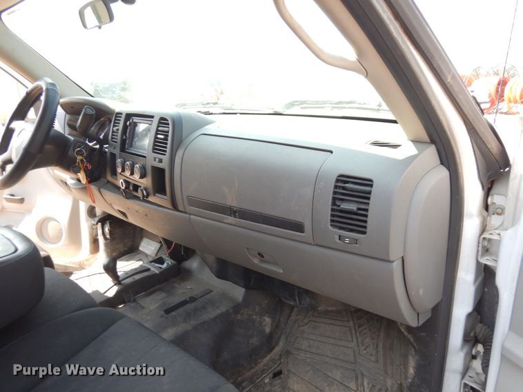 image for item AF9645 2014 Chevrolet 3500HD  Crew Cab pickup truck