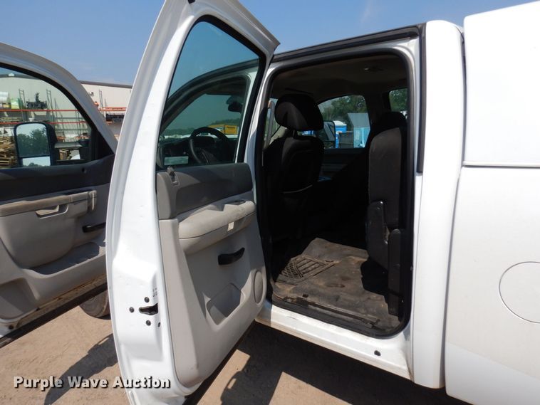 image for item AF9645 2014 Chevrolet 3500HD  Crew Cab pickup truck