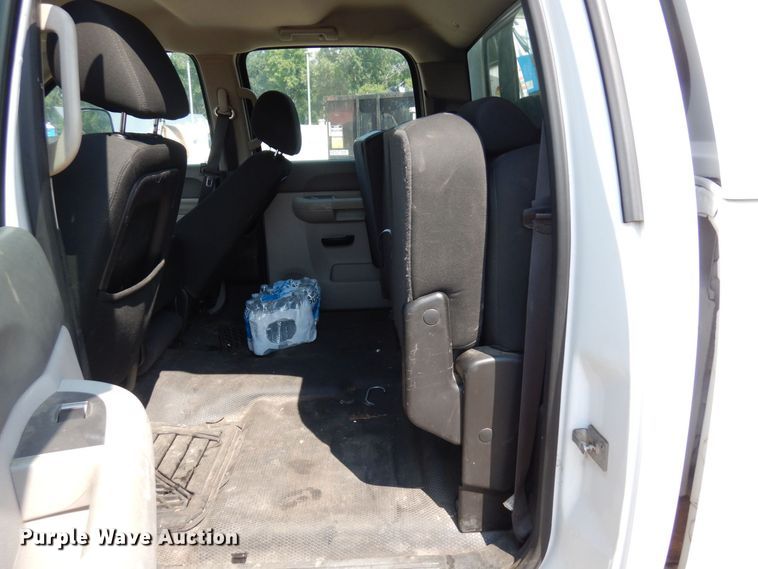 image for item AF9645 2014 Chevrolet 3500HD  Crew Cab pickup truck