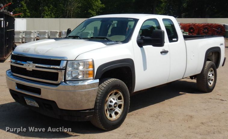 image for item AF9646 2013 Chevrolet 3500HD  Ext. Cab pickup truck