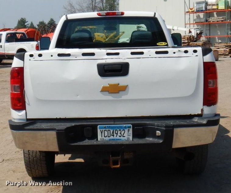 image for item AF9646 2013 Chevrolet 3500HD  Ext. Cab pickup truck