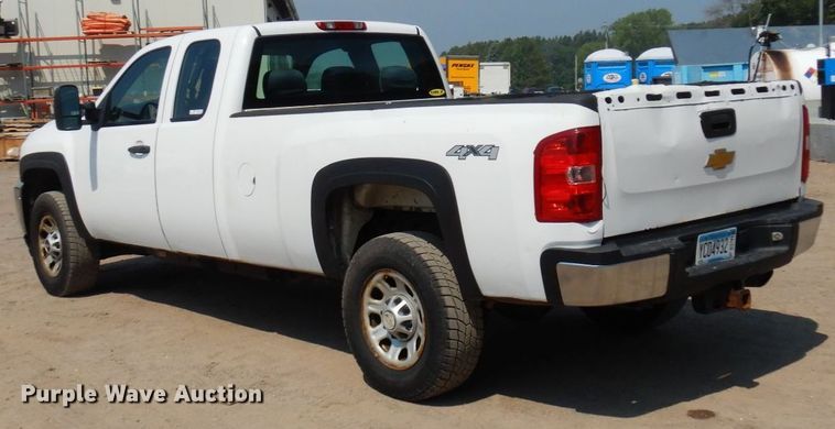image for item AF9646 2013 Chevrolet 3500HD  Ext. Cab pickup truck