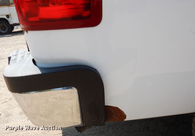 image for item AF9646 2013 Chevrolet 3500HD  Ext. Cab pickup truck