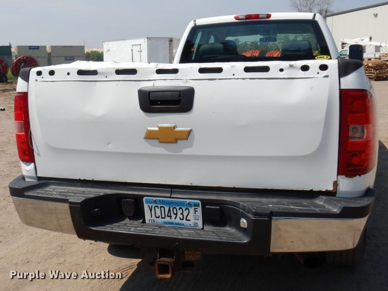 image for item AF9646 2013 Chevrolet 3500HD  Ext. Cab pickup truck