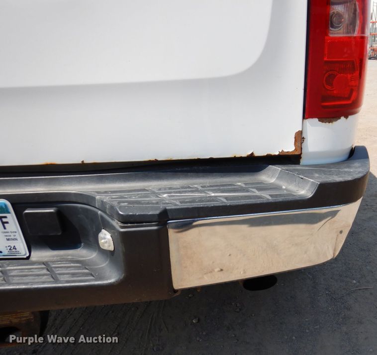 image for item AF9646 2013 Chevrolet 3500HD  Ext. Cab pickup truck