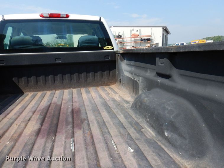 image for item AF9646 2013 Chevrolet 3500HD  Ext. Cab pickup truck