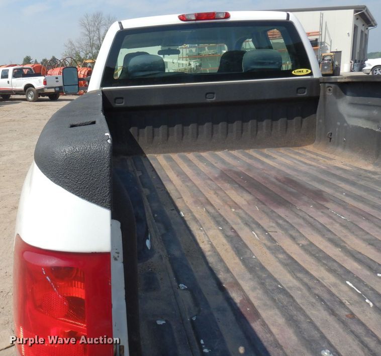 image for item AF9646 2013 Chevrolet 3500HD  Ext. Cab pickup truck