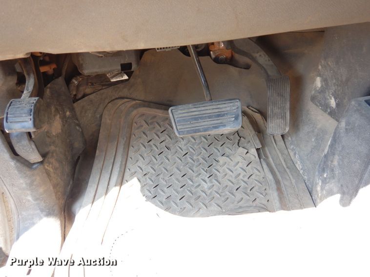 image for item AF9646 2013 Chevrolet 3500HD  Ext. Cab pickup truck