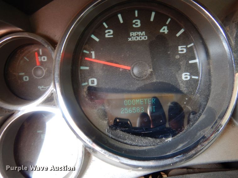 image for item AF9646 2013 Chevrolet 3500HD  Ext. Cab pickup truck