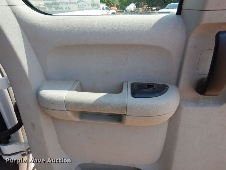 image for item AF9646 2013 Chevrolet 3500HD  Ext. Cab pickup truck