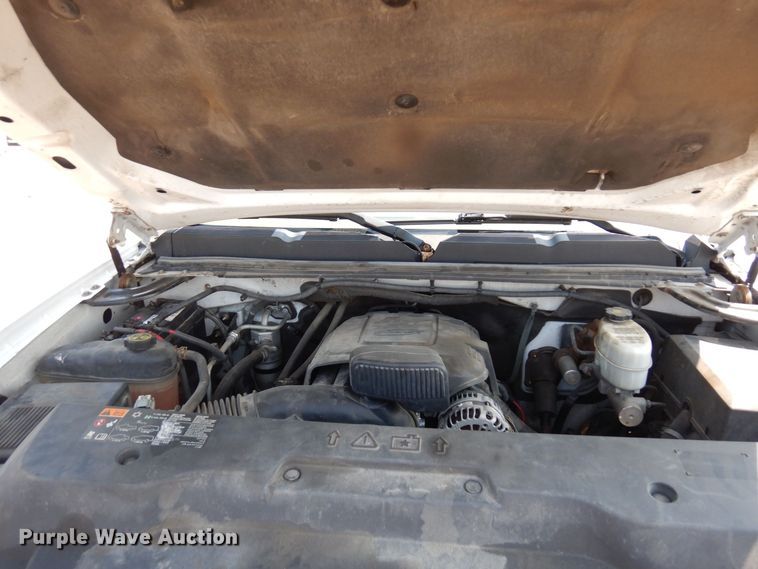 image for item AF9646 2013 Chevrolet 3500HD  Ext. Cab pickup truck