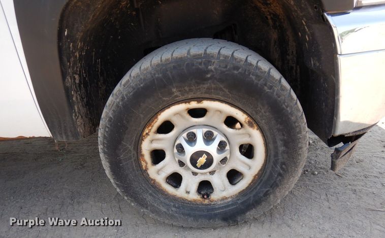 image for item AF9646 2013 Chevrolet 3500HD  Ext. Cab pickup truck