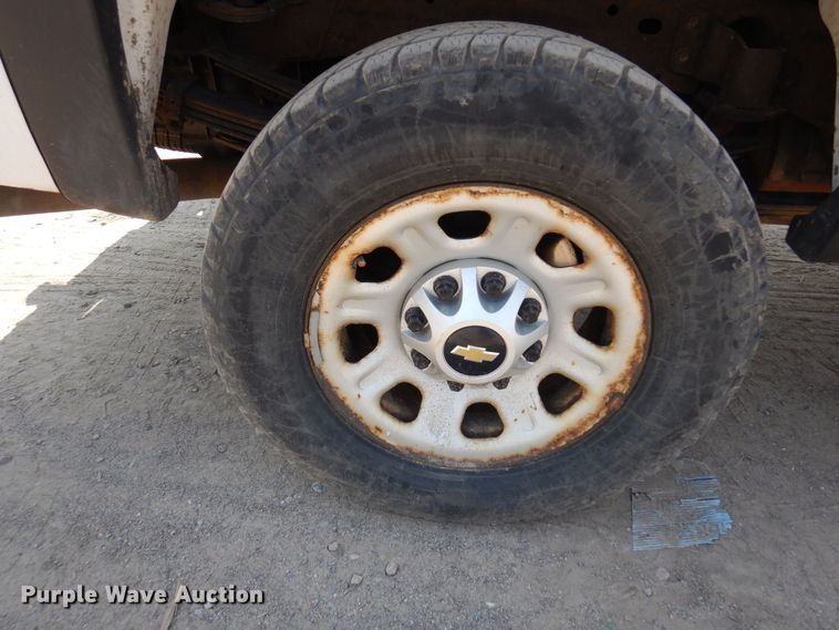 image for item AF9646 2013 Chevrolet 3500HD  Ext. Cab pickup truck