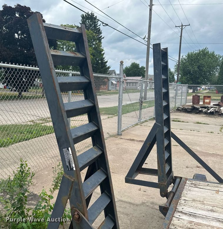 image for item AF9648 2011 Load Trail  equipment trailer