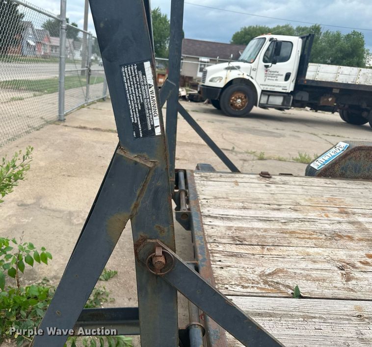 image for item AF9648 2011 Load Trail  equipment trailer