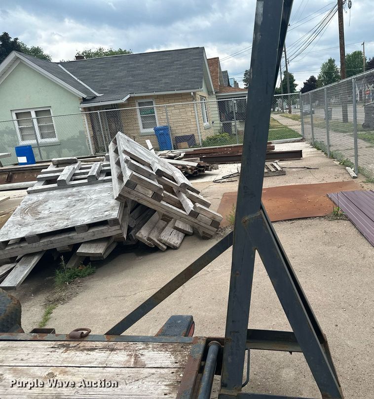 image for item AF9648 2011 Load Trail  equipment trailer