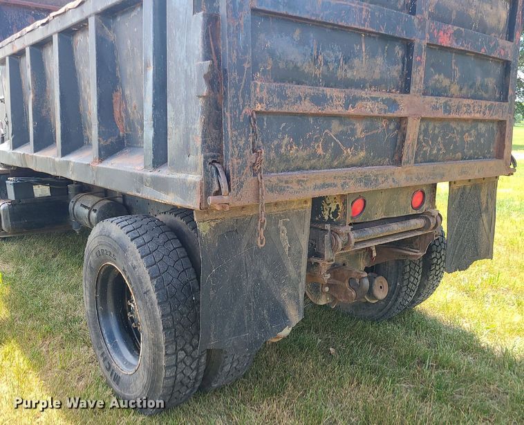 image for item BR9786 1978 Ford  dump truck