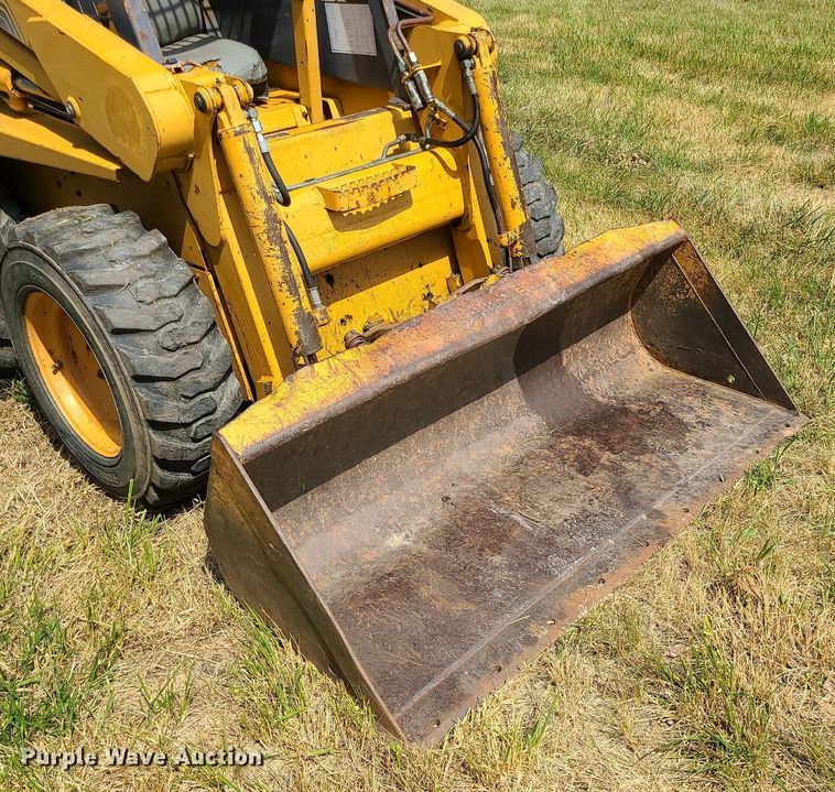 image for item BR9787 1998 Case 1840  skid steer loader