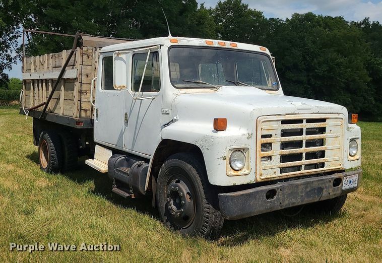 image for item BR9789 1982 International 1754  Crew Cab dump flatbed truck