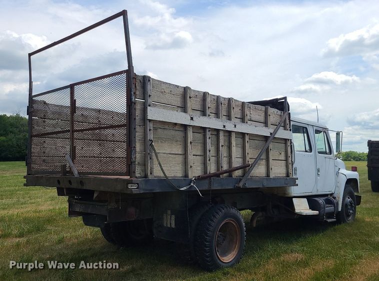 image for item BR9789 1982 International 1754  Crew Cab dump flatbed truck