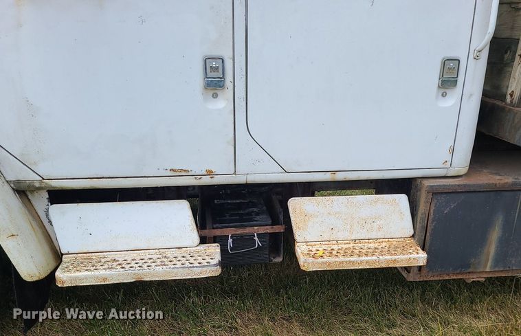 image for item BR9789 1982 International 1754  Crew Cab dump flatbed truck