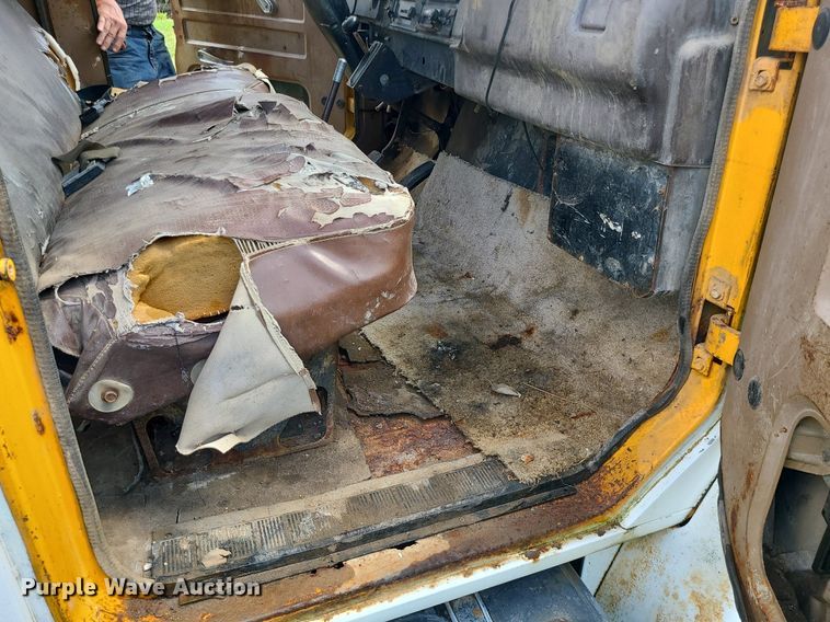 image for item BR9789 1982 International 1754  Crew Cab dump flatbed truck