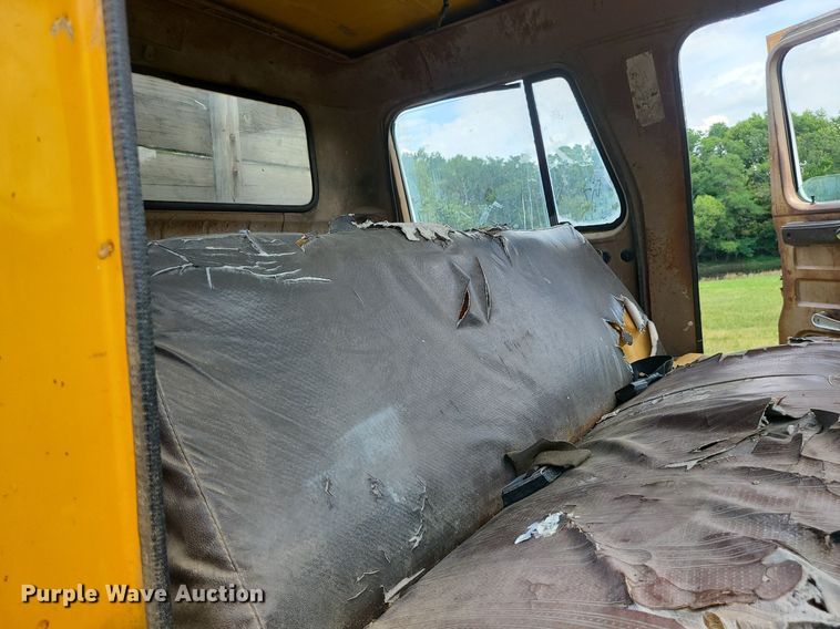 image for item BR9789 1982 International 1754  Crew Cab dump flatbed truck