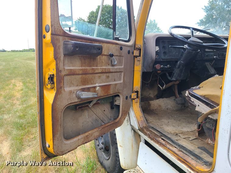 image for item BR9789 1982 International 1754  Crew Cab dump flatbed truck