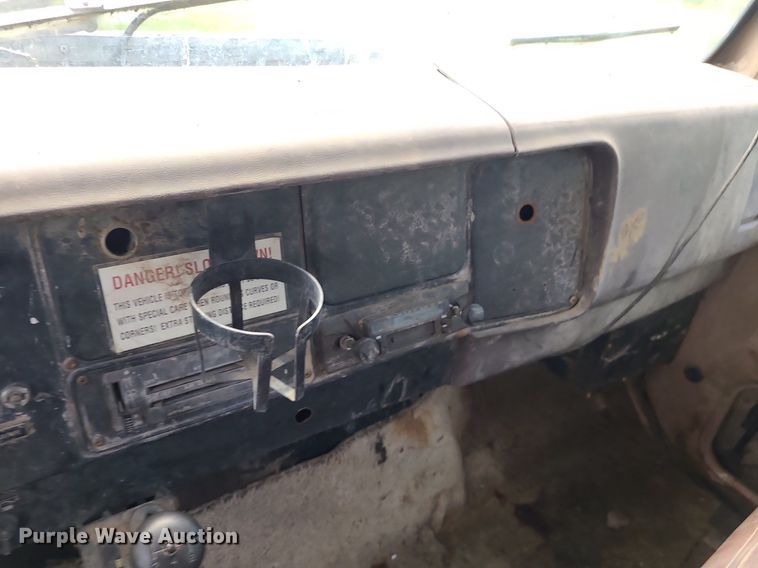 image for item BR9789 1982 International 1754  Crew Cab dump flatbed truck