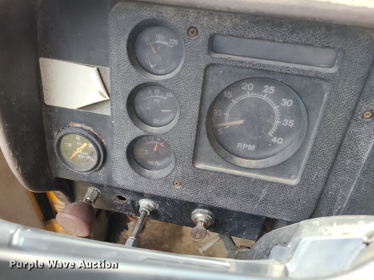 image for item BR9789 1982 International 1754  Crew Cab dump flatbed truck