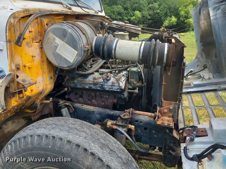 image for item BR9789 1982 International 1754  Crew Cab dump flatbed truck