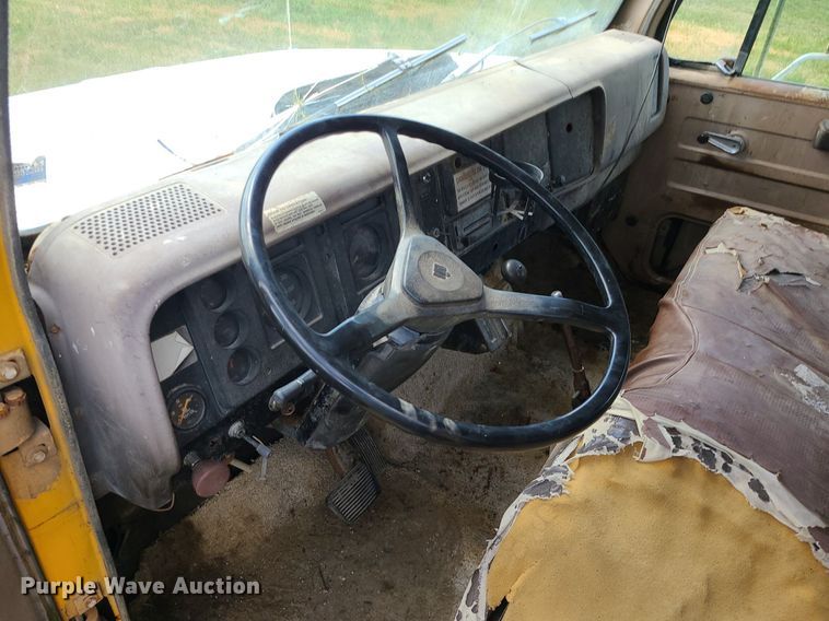 image for item BR9789 1982 International 1754  Crew Cab dump flatbed truck