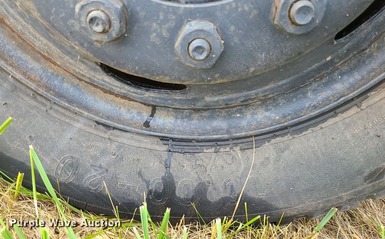 image for item BR9789 1982 International 1754  Crew Cab dump flatbed truck