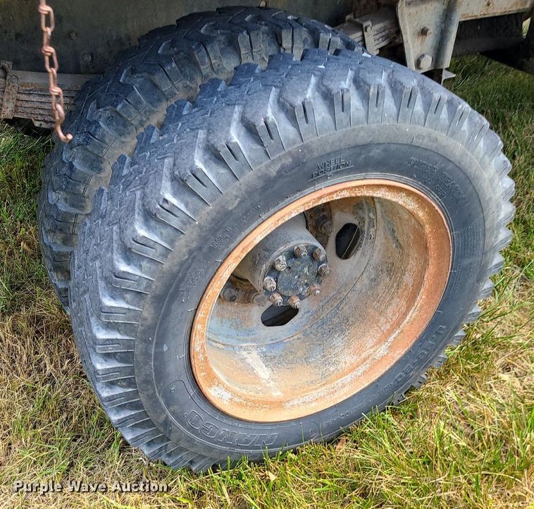 image for item BR9789 1982 International 1754  Crew Cab dump flatbed truck