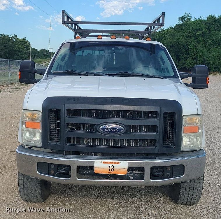 image for item BR9795 2008 Ford  F350 Super Duty  Crew Cab utility bed pickup truck