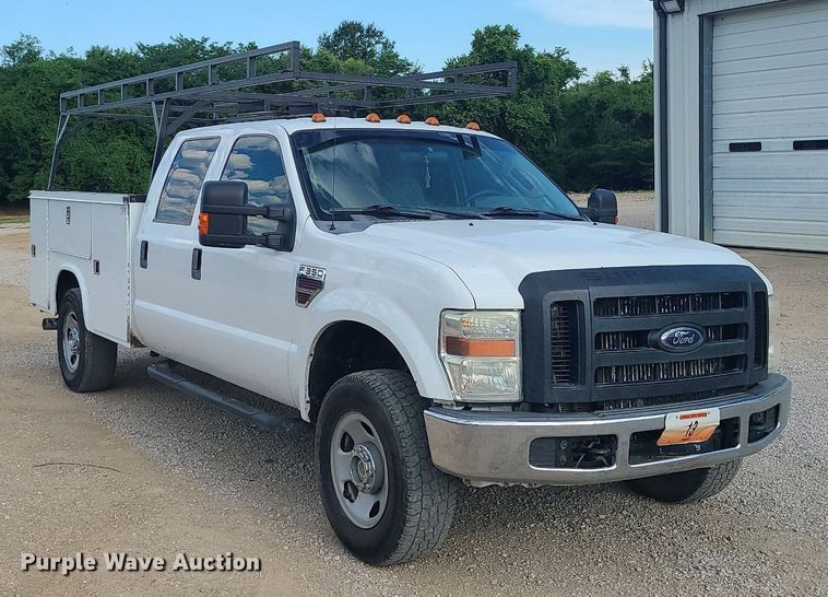 image for item BR9795 2008 Ford  F350 Super Duty  Crew Cab utility bed pickup truck