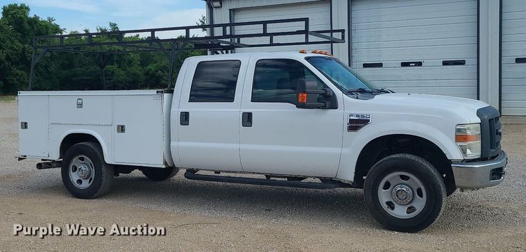 image for item BR9795 2008 Ford  F350 Super Duty  Crew Cab utility bed pickup truck