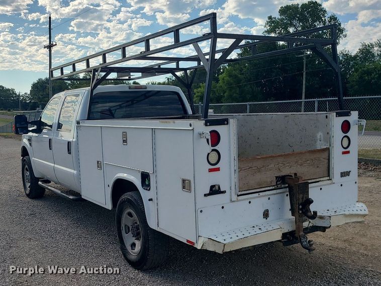 image for item BR9795 2008 Ford  F350 Super Duty  Crew Cab utility bed pickup truck