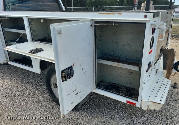 image for item BR9795 2008 Ford  F350 Super Duty  Crew Cab utility bed pickup truck