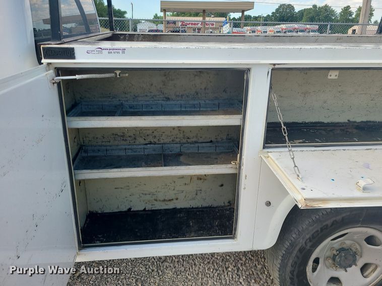 image for item BR9795 2008 Ford  F350 Super Duty  Crew Cab utility bed pickup truck