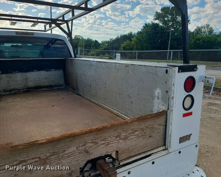 image for item BR9795 2008 Ford  F350 Super Duty  Crew Cab utility bed pickup truck