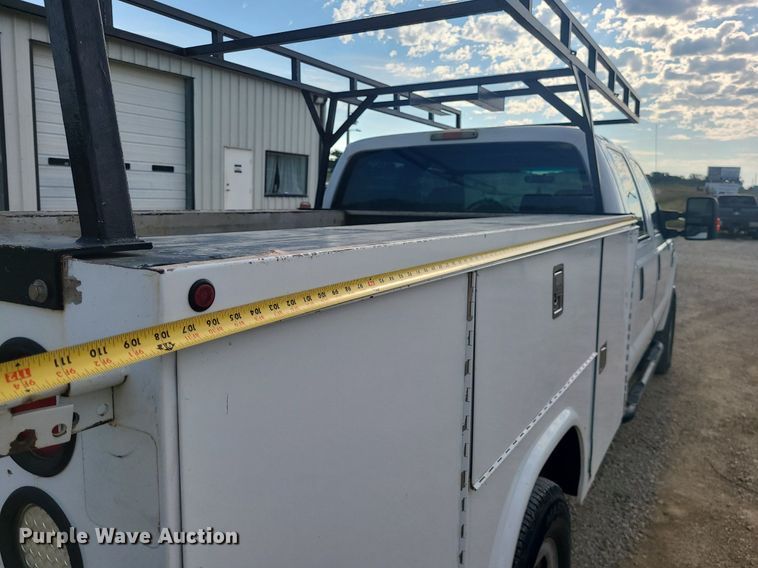 image for item BR9795 2008 Ford  F350 Super Duty  Crew Cab utility bed pickup truck